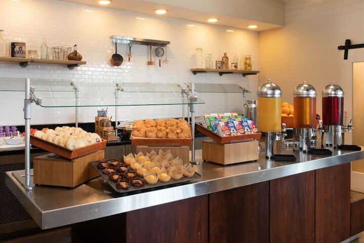 Breakfast/Coffee Service 46 of 84
