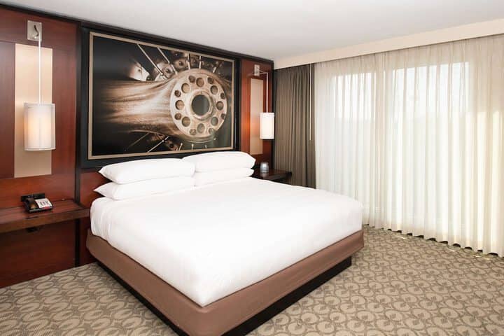 Room 12 of 84
