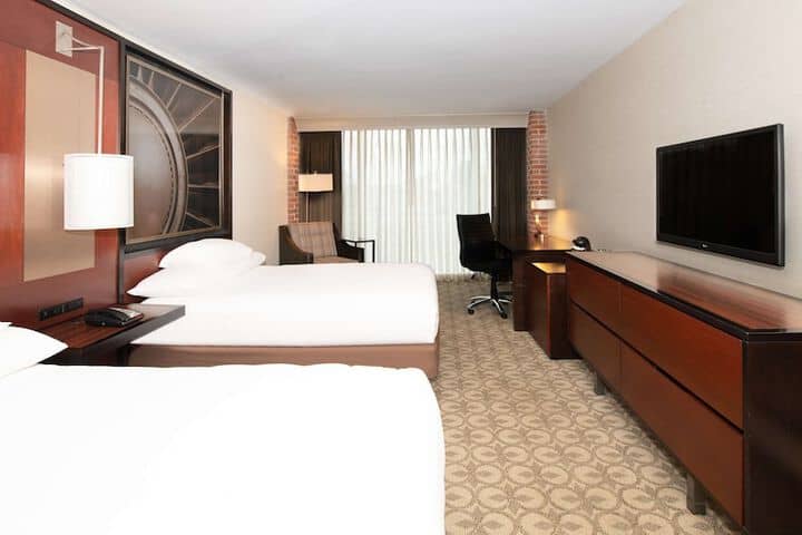 Room 11 of 84
